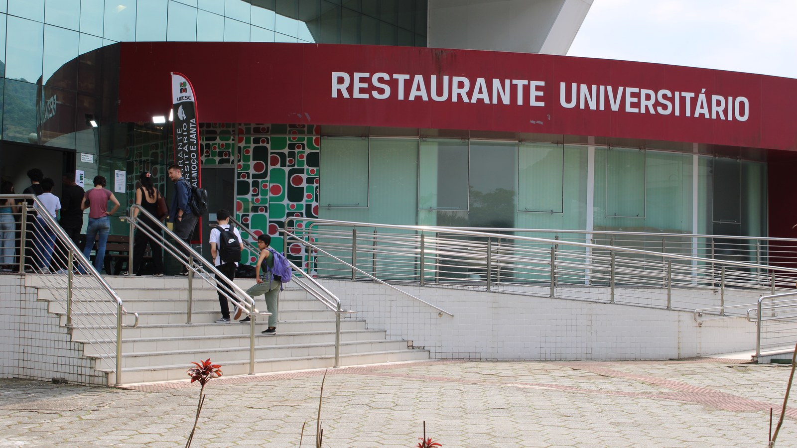 RU digno, acessível e de qualidade